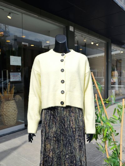 Düğmeli Triko Hırka