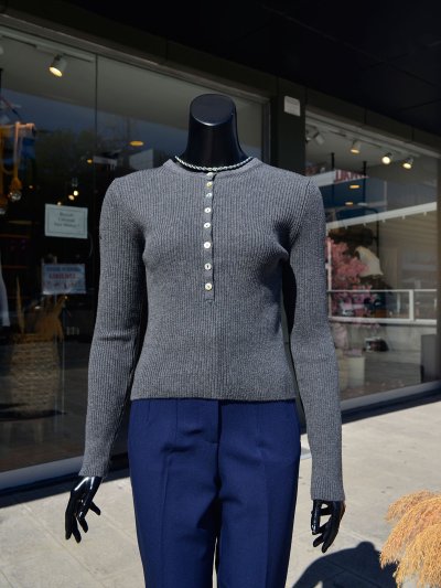 Düğmeli Triko Kazak